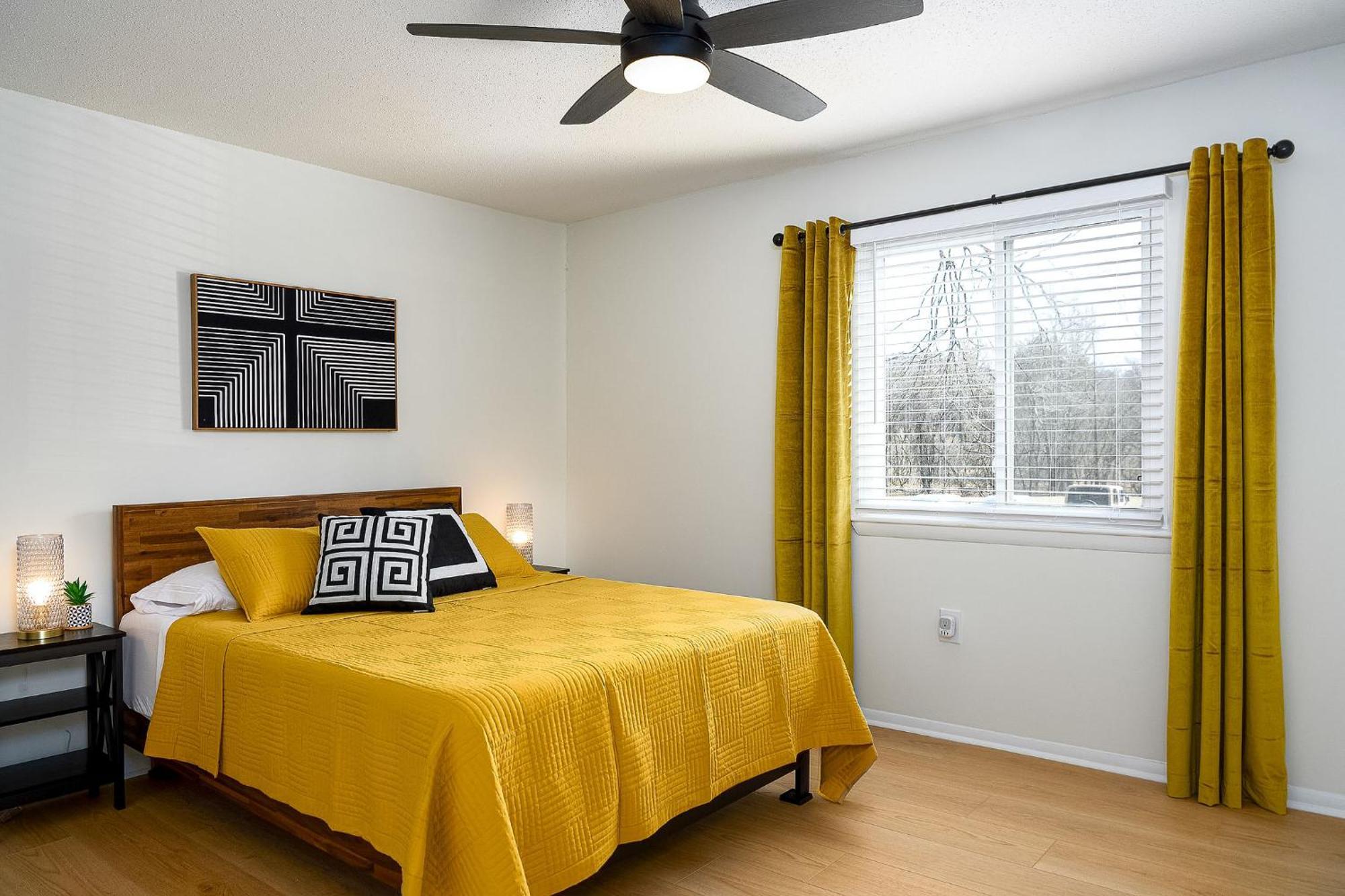 Apartment Emerald Retreat - & Stylish - 2 Br/2 Ba