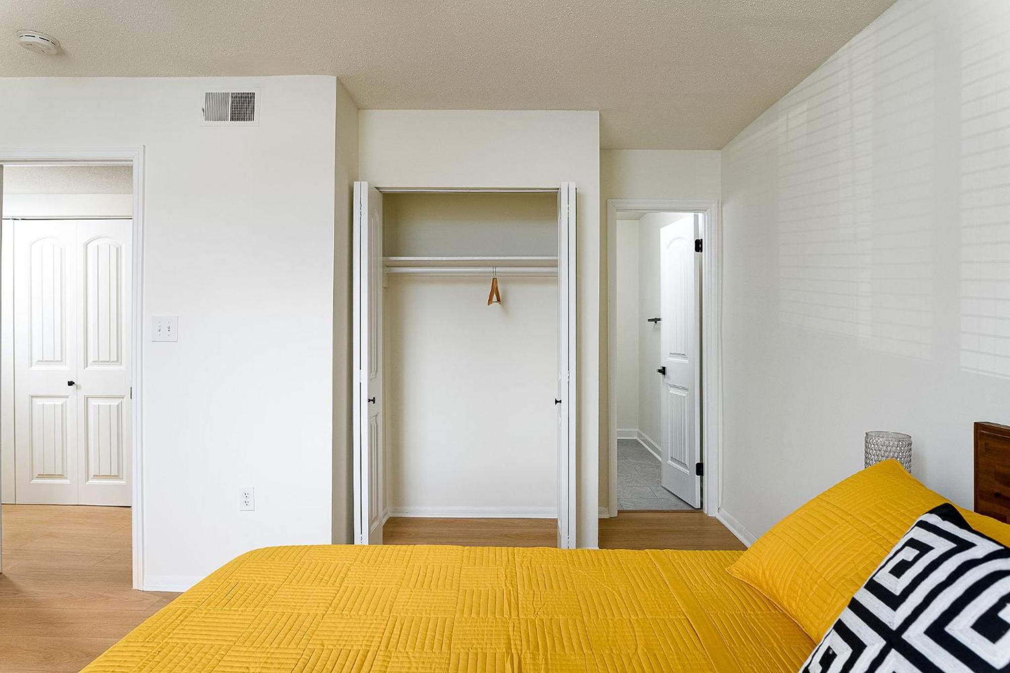 Apartment Emerald Retreat - & Stylish - 2 Br/2 Ba